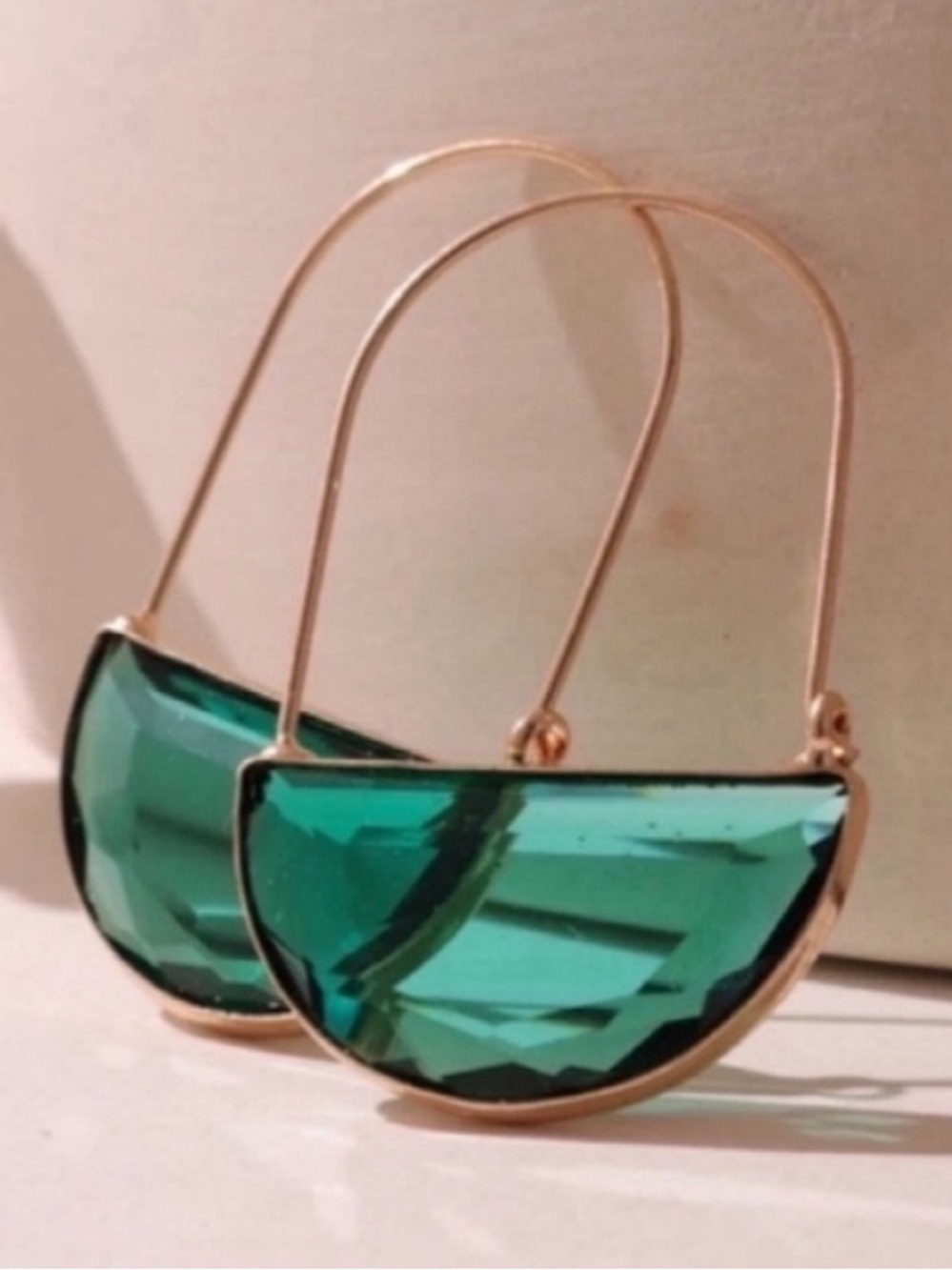 New! Mona Emerald Gold Crescent Earrings (1072) NWOT
